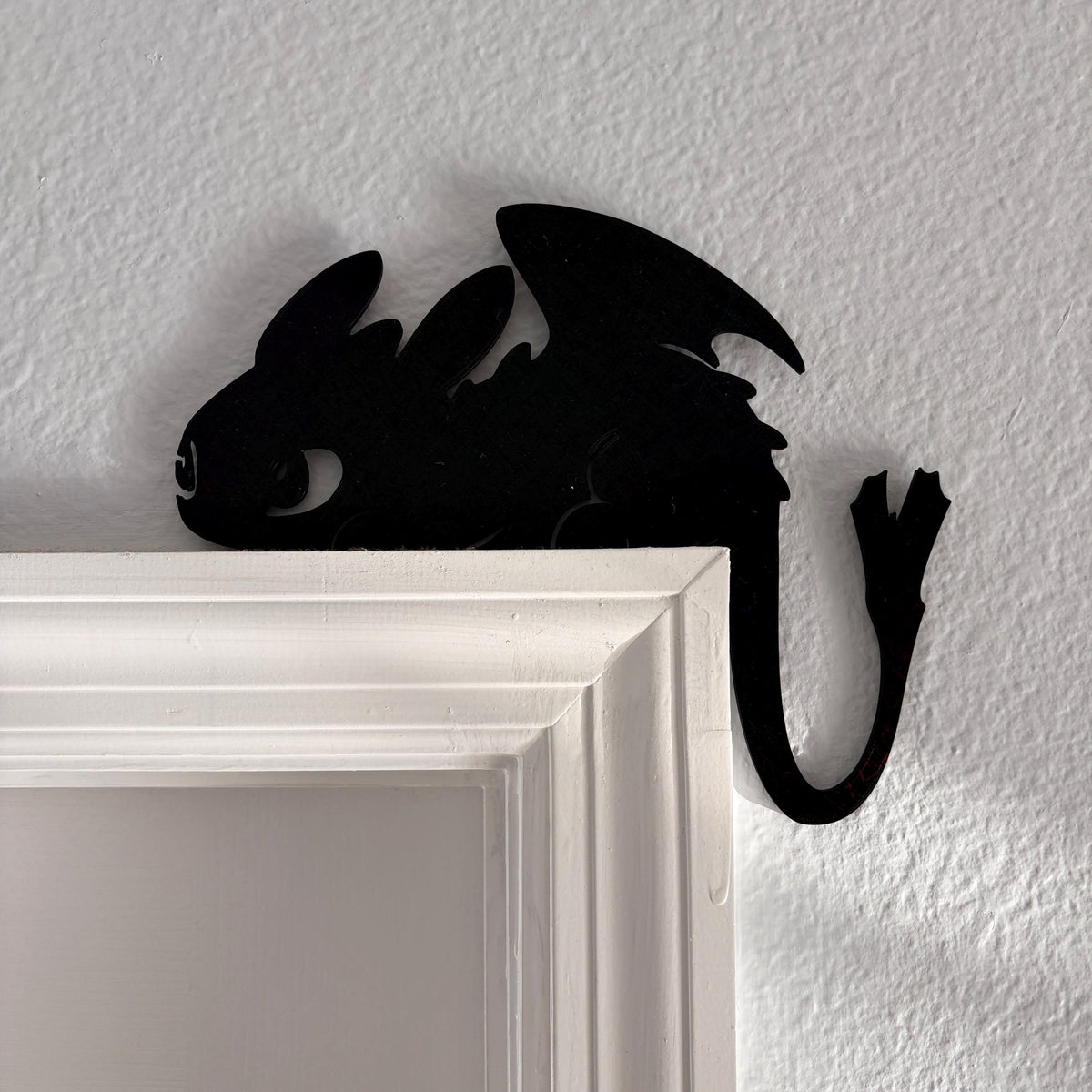 Door Frame Dragon (Toothless-Inspired Silhouette)